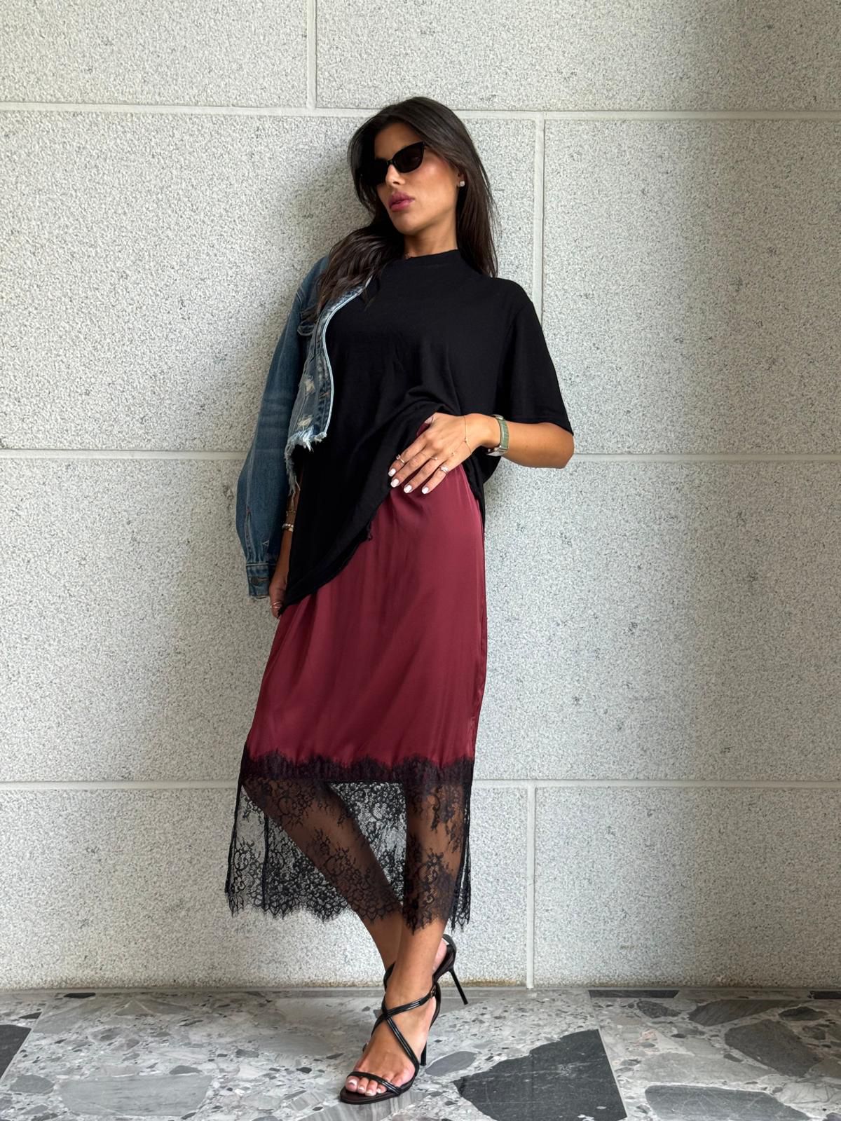 חצאית סאטן תחרה