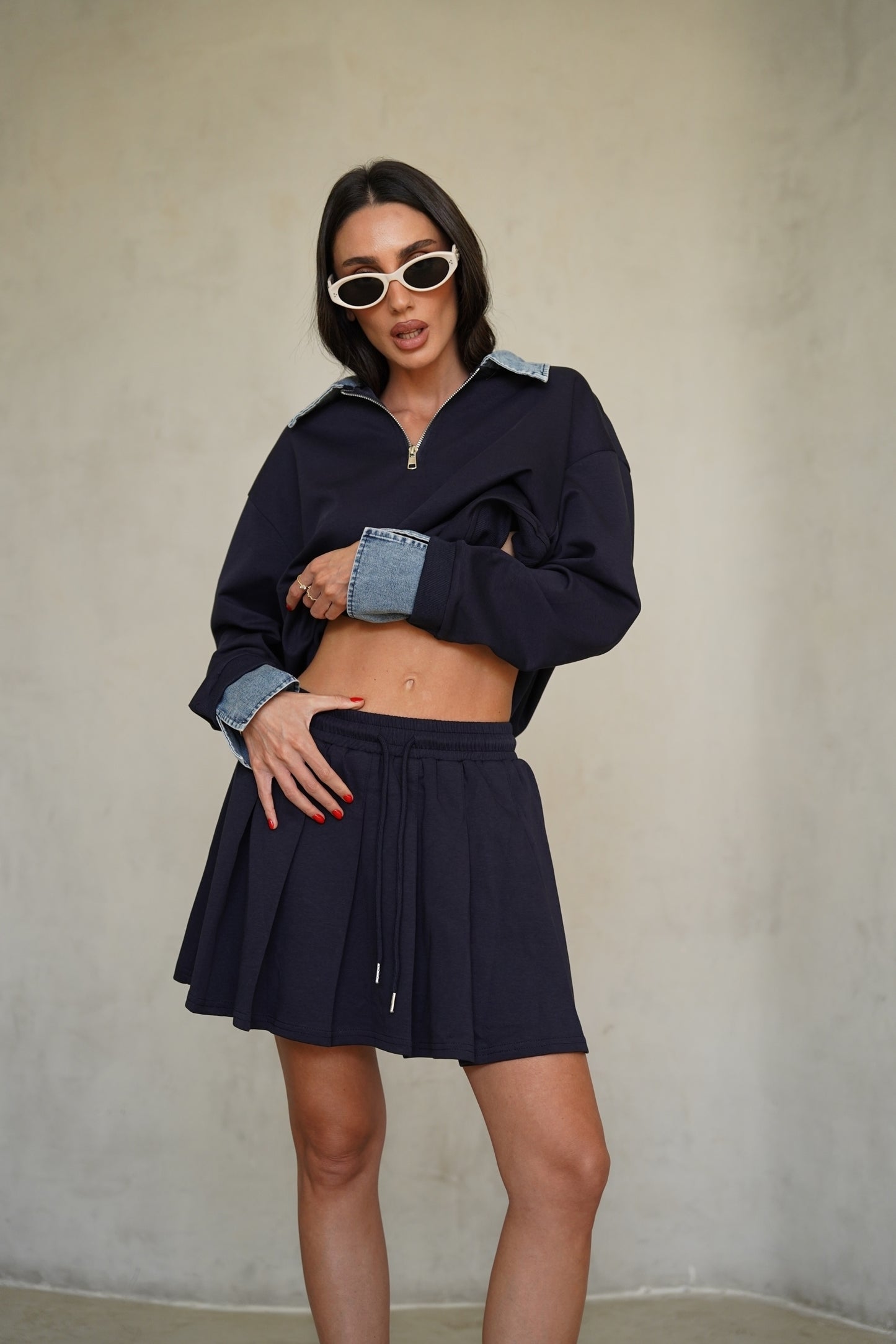 חליפת חצאית שילוב ג'ינס