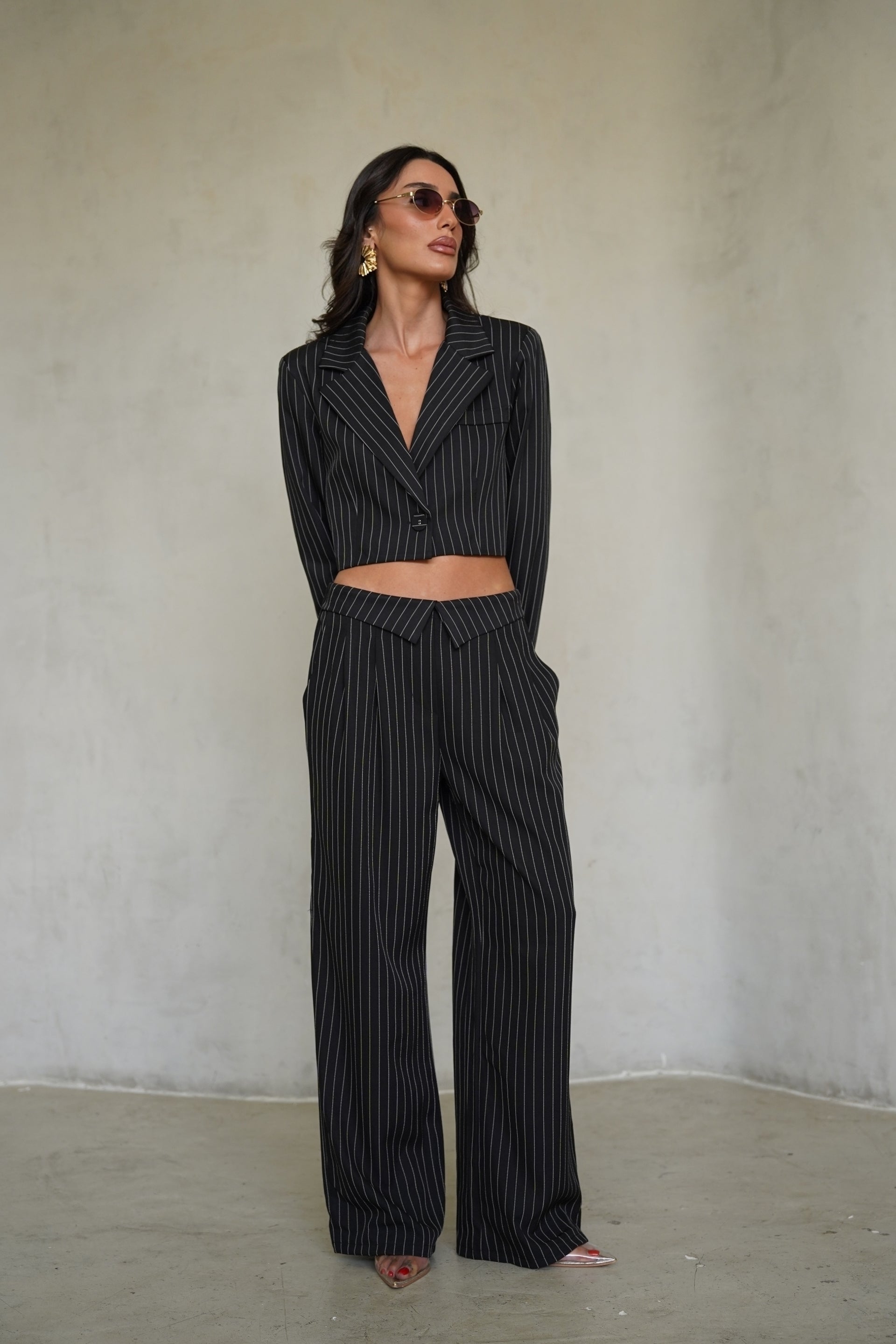 חליפת קרופ מחויטת פסים מכנס קיפול