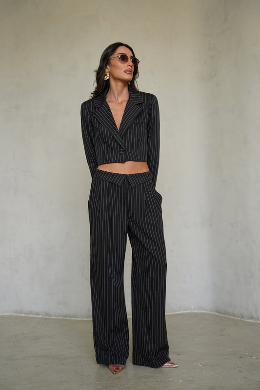 חליפת קרופ מחויטת פסים מכנס קיפול