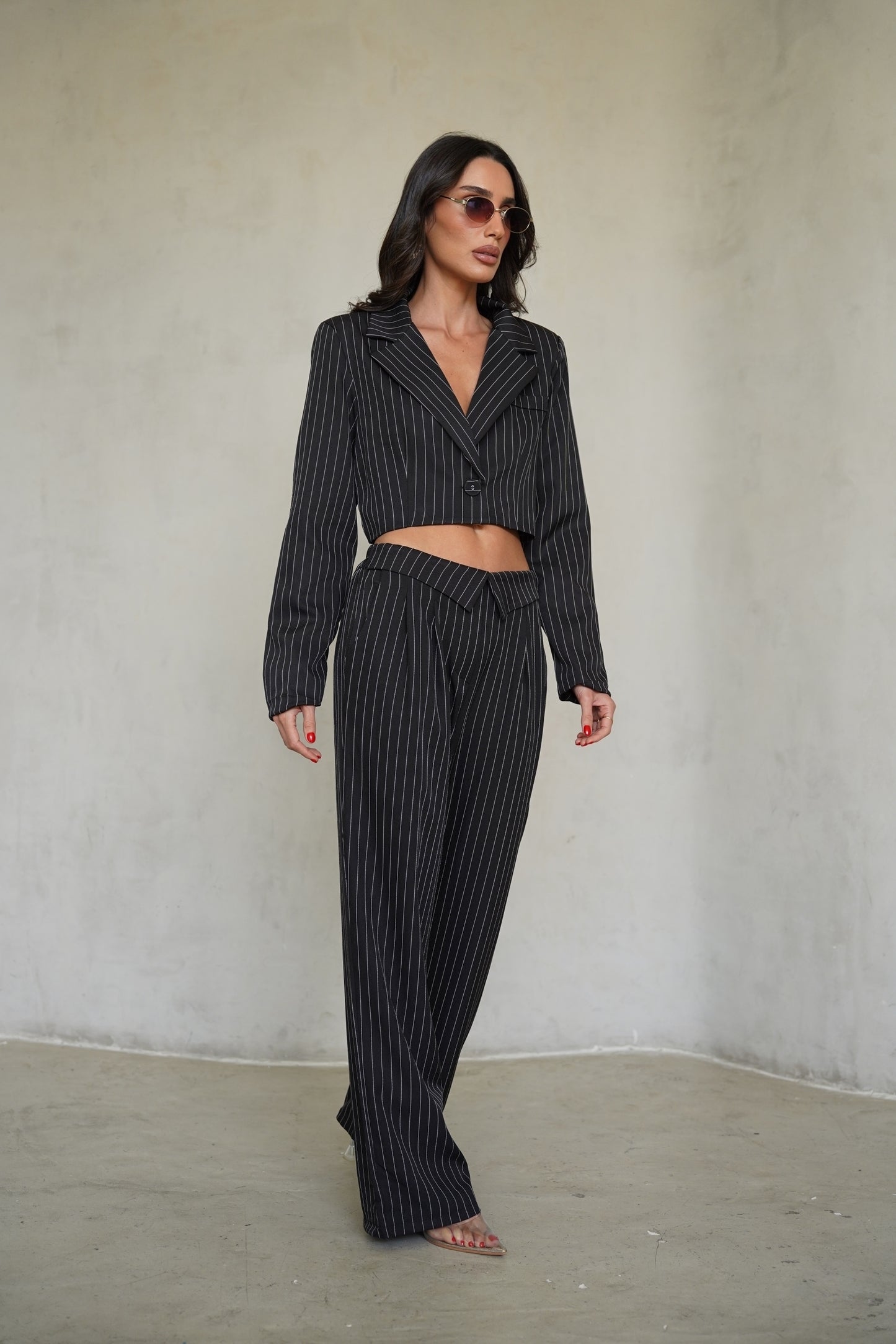 חליפת קרופ מחויטת פסים מכנס קיפול