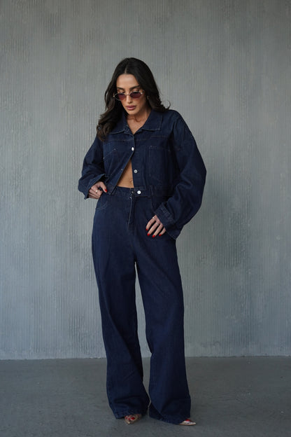 חליפת ג'ינס כפתורים בגב