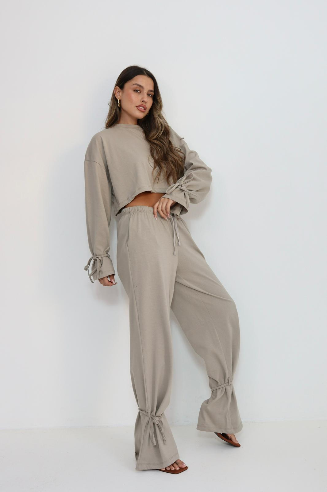 חליפת קשירות