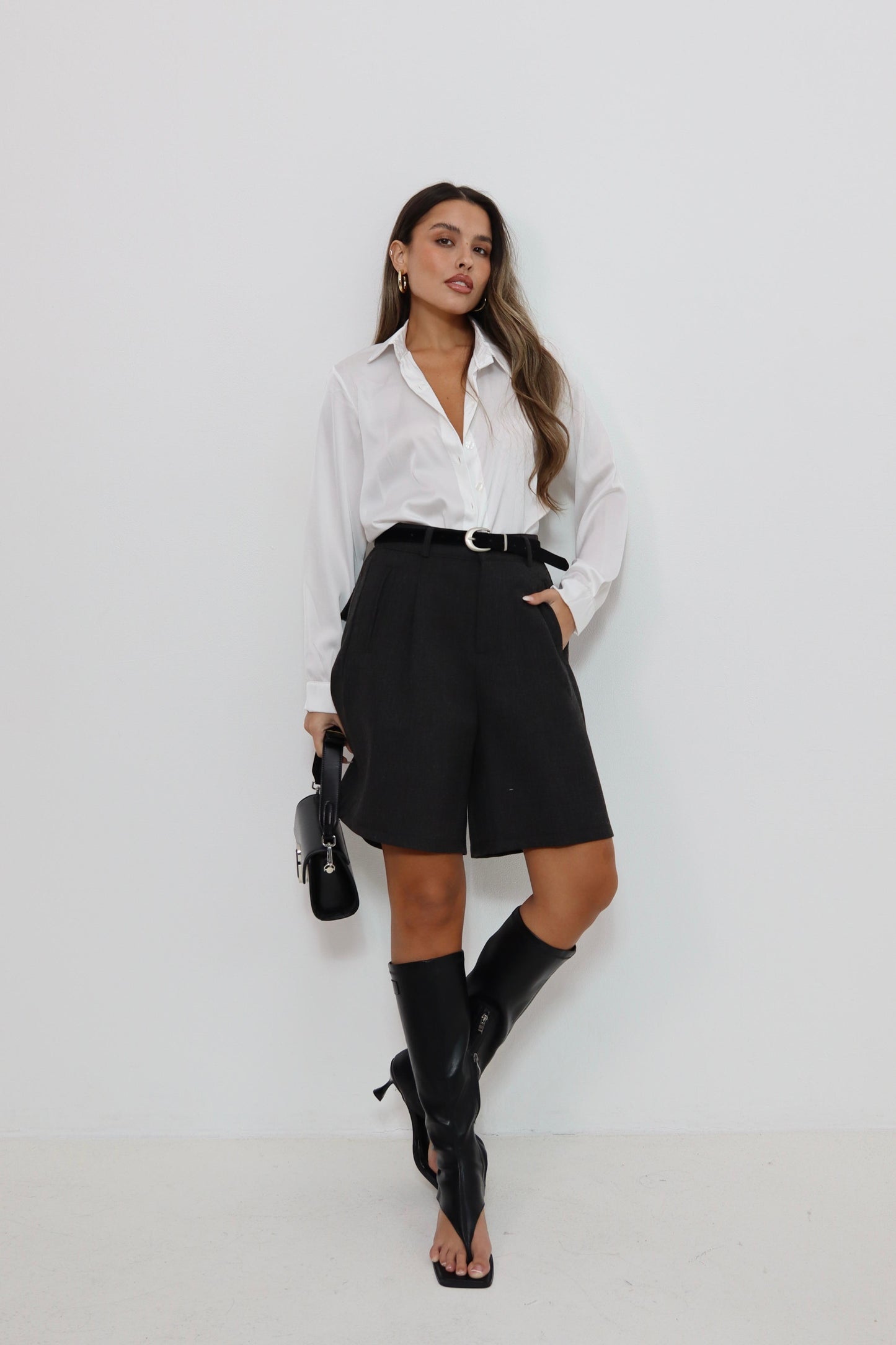 מכנס ברמודה צמר