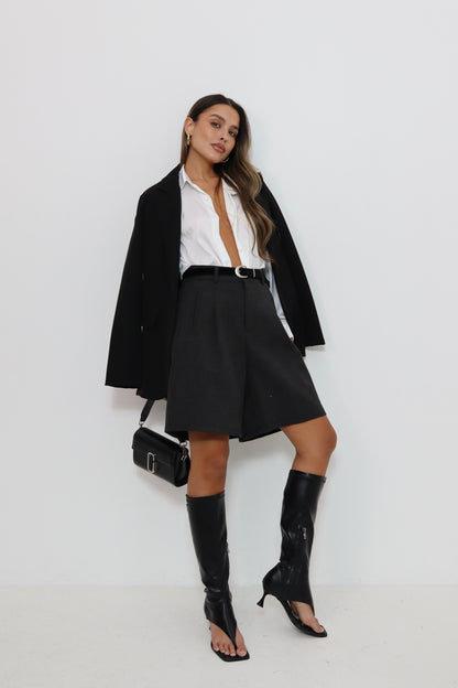 מכנס ברמודה צמר