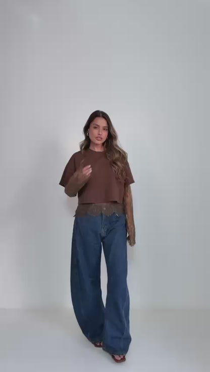 חולצת קרופ שילוב תחרה